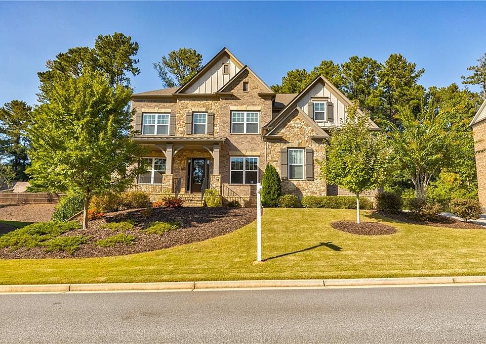 1st image of 2977 Bellehurst Dr NE
