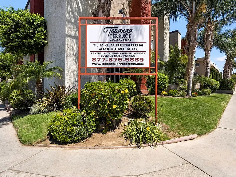 Topanga Terrace Apartments — Photo 26