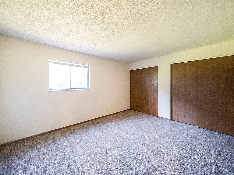 Spacious Primary Bedroom!