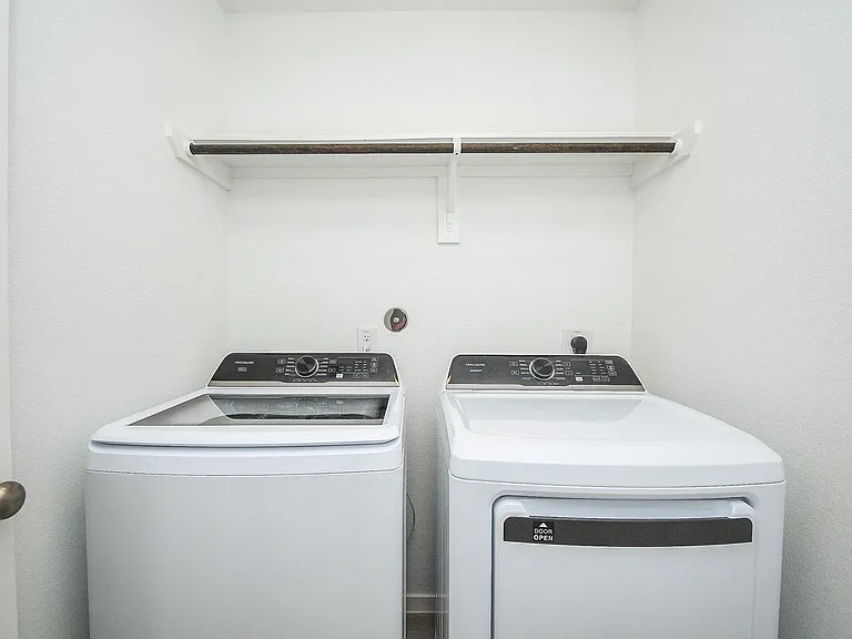 2815 Fountain Woods Dr — Photo 13