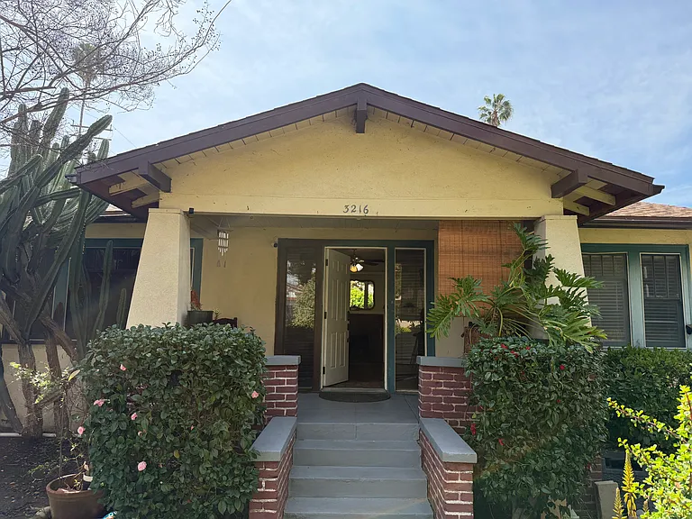 3216 1/2 Sherwood Ave — Photo 1