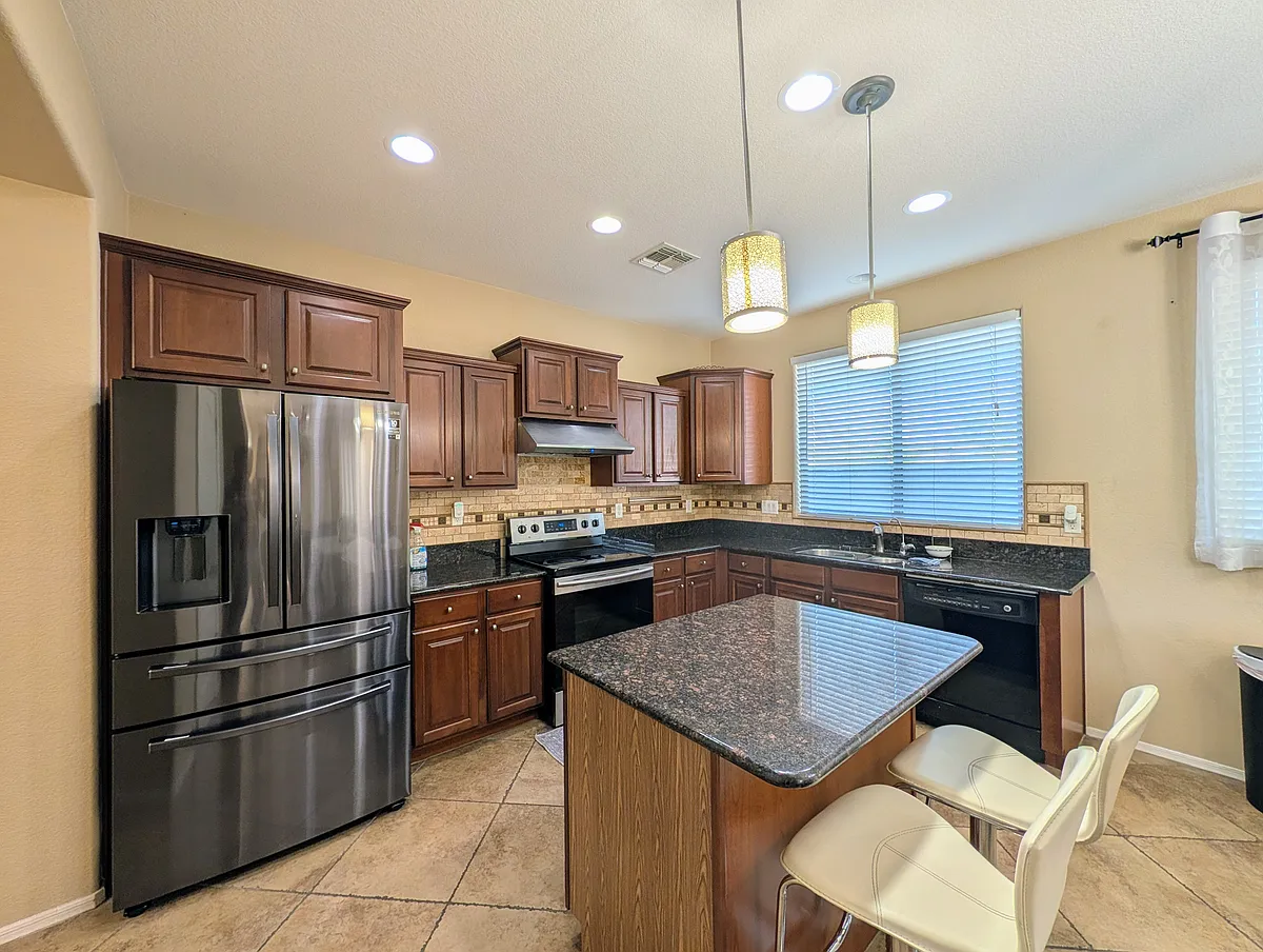 Building Photo - 14309 W Caribbean Ln