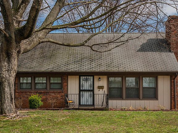 3rd image of 3307 Wellingmoor Ave
