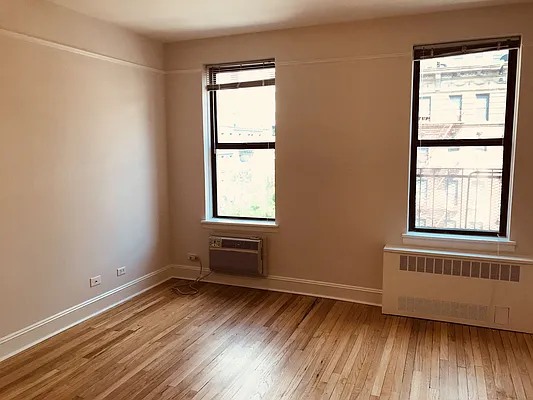 Rented by Metropolis Real Estate of Manhattan | media 12