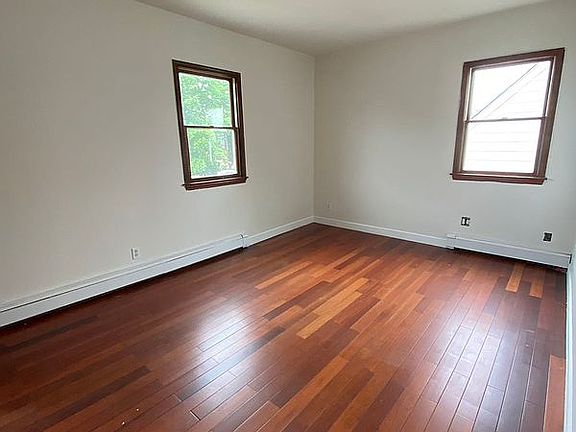 5th image of 48-43 192nd St