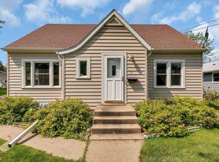 37 6th Ave S, Sauk Rapids, MN 56379