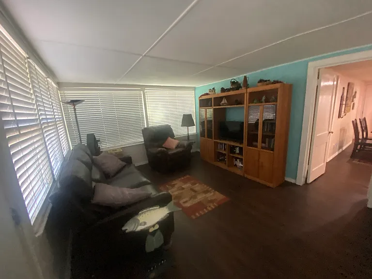 307 Hill Dr — Photo 9