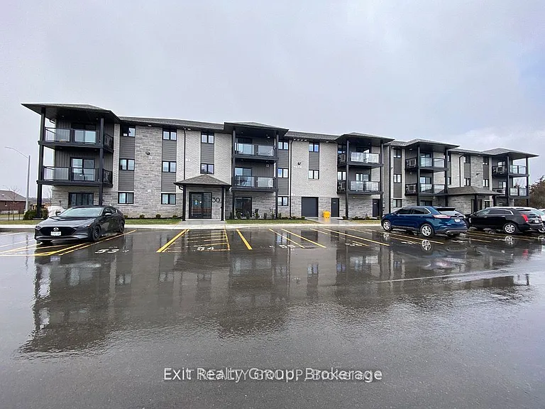 30 Hillside Meadow Dr #301 — Photo 1