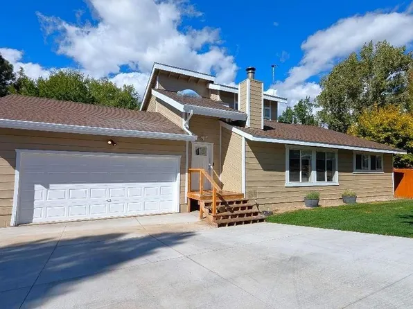 45 Brookwood Dr, Susanville, CA 96130