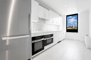 201 W. 77th, #4D
