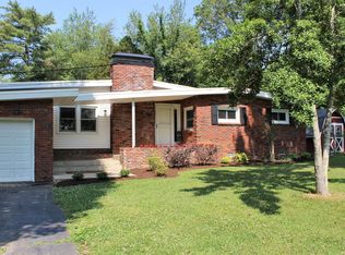 103 Meadow Dr, Dickson, TN 37055