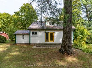 49 Beach Rd, Huntsville, ON P0B 1M0