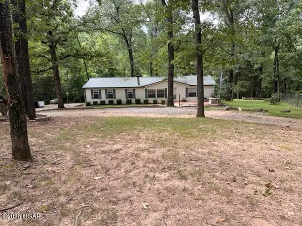 943 Hickory Ln, Pineville, MO 64856