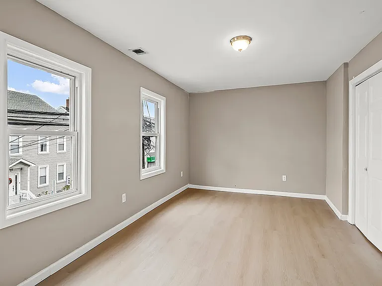 114 E Main St #2 — Photo 7