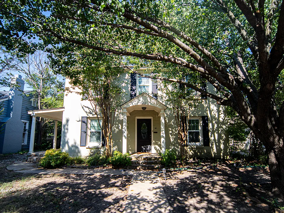 3212 Waits Ave
