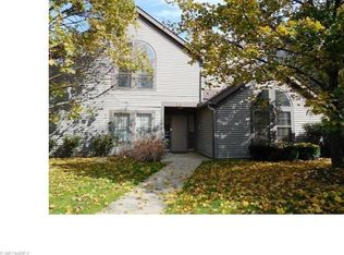 1203 Redtail Hawk Dr #5, Youngstown, OH 44512