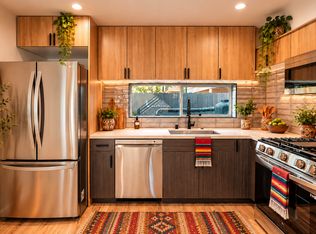16010 Cantlay St #U1, Van Nuys, CA 91406