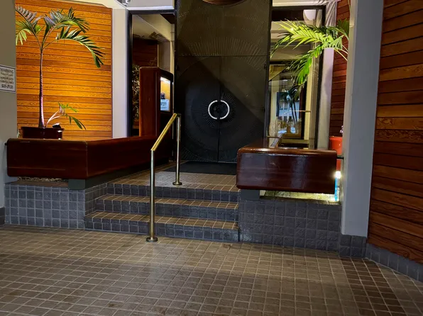 1221 Victoria St, Honolulu, HI