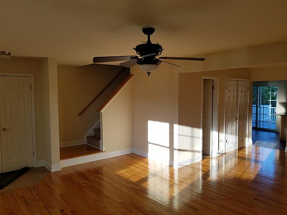 5th image of 6 Paddlewheel Ct #6