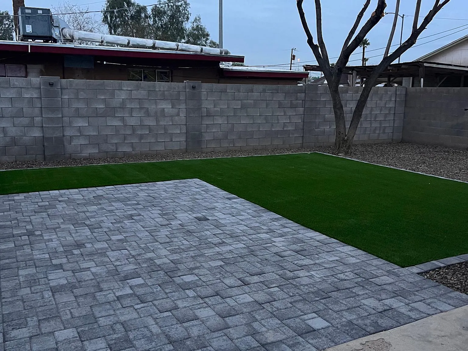 2606 E Roosevelt St — Photo 2