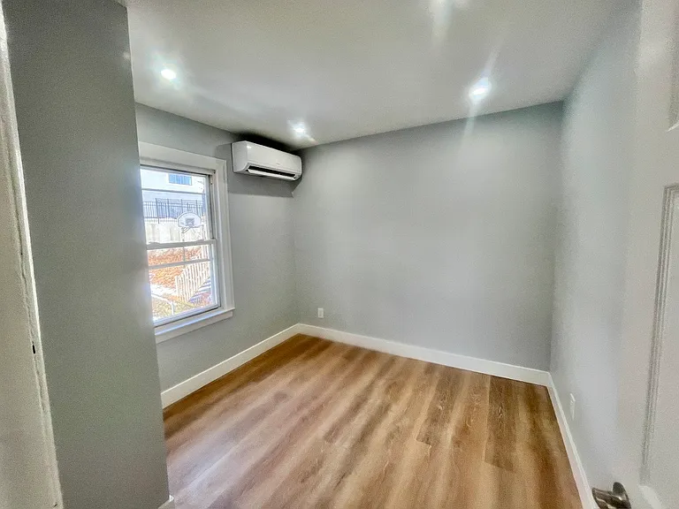 207 Woodland Ave #1 — Photo 8