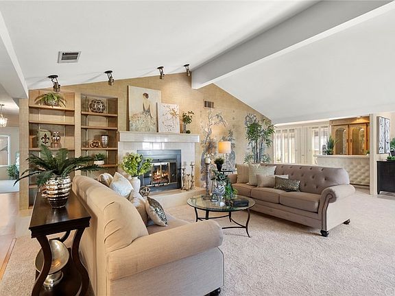 4th image of 1528 Canyon Lk
