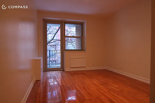 Rented by Compass | media 12