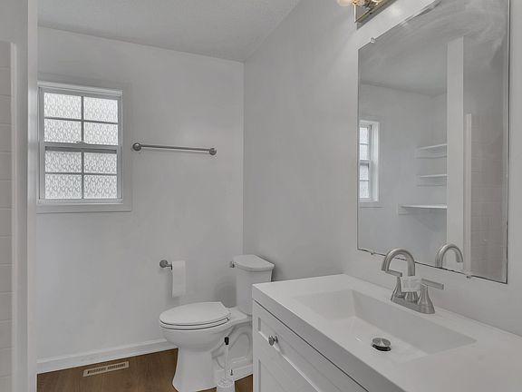 4th image of 3677 Kendra Ct S