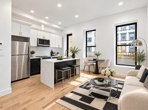47 W 55th St APT 4, New York, NY 10019