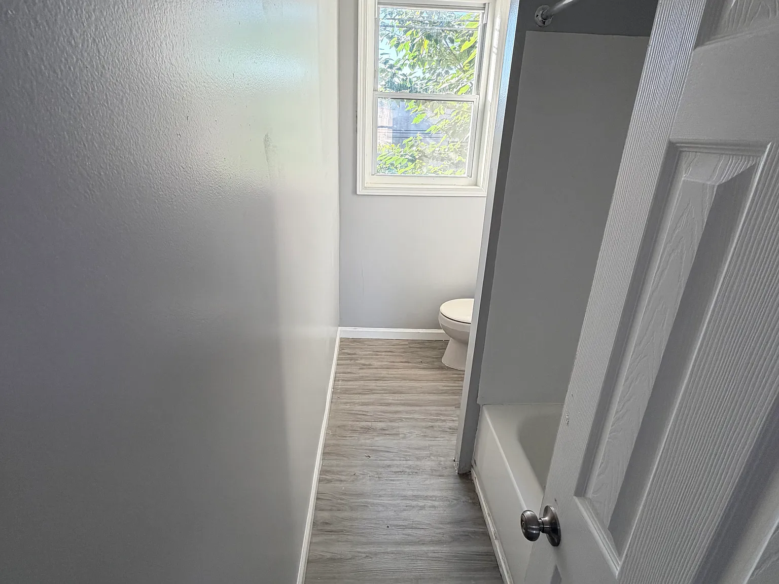 2 bed, 930 sqft, $1,300 — Photo 3