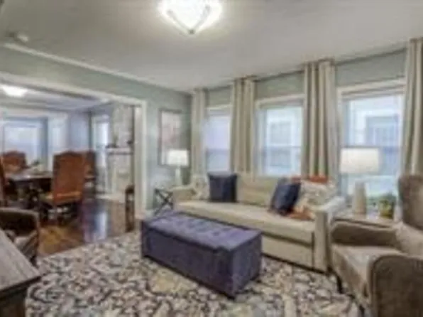 3402 Gillham Rd APT 2S, Kansas City, MO 64111