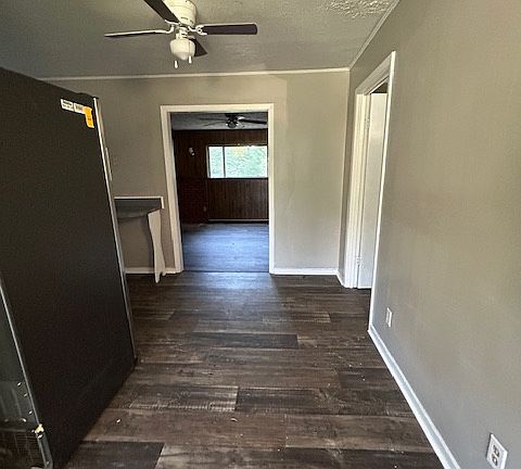 5th image of 803 Fir St