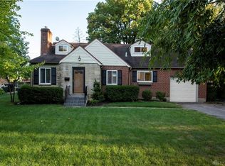204 Oakview Dr, Dayton, OH 45429