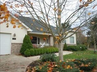 1294 Delrose Dr, Springfield, OR 97477