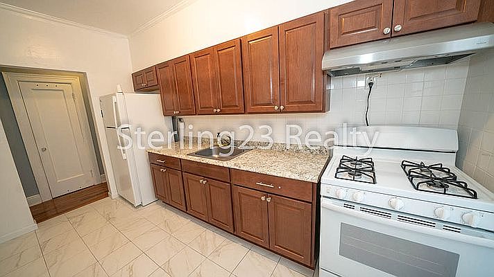 1st image of 25-35 14th St #1R
