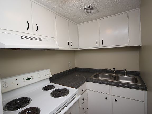 2nd image of 1820 San Jose Ave APT 7
