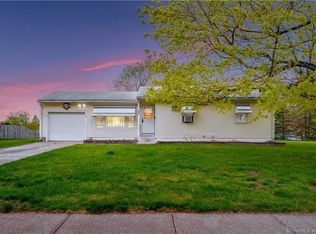 115 Cornell Dr, Enfield, CT 06082