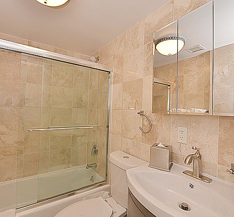 5th image of 140 W 19th St APT 7C