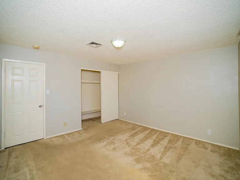 4350 W 17th Ln — Photo 14