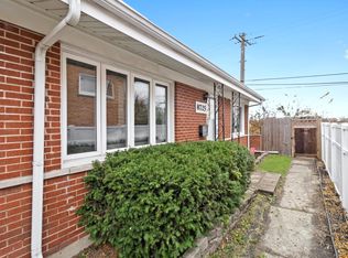 8725 N National Ave, Niles, IL 60714