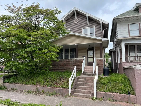 725 S 4th St, Martins Ferry, OH 43935