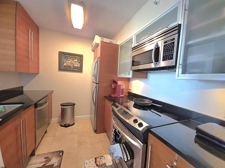 526 Pacific Ave — Photo 7