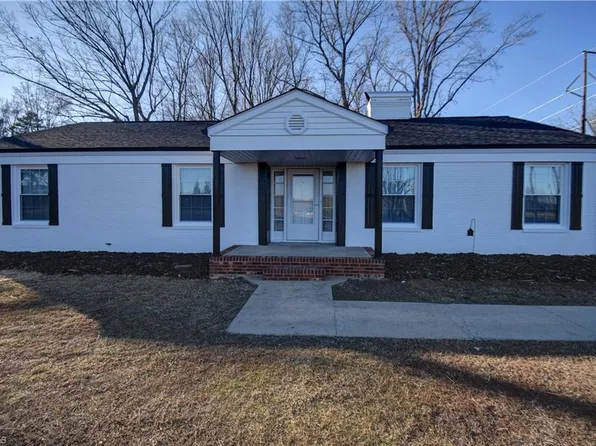 2003 Gold Hill Rd, Asheboro, NC 27203