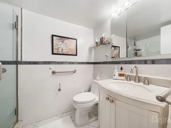 100 West 57th Street image 7 of 13