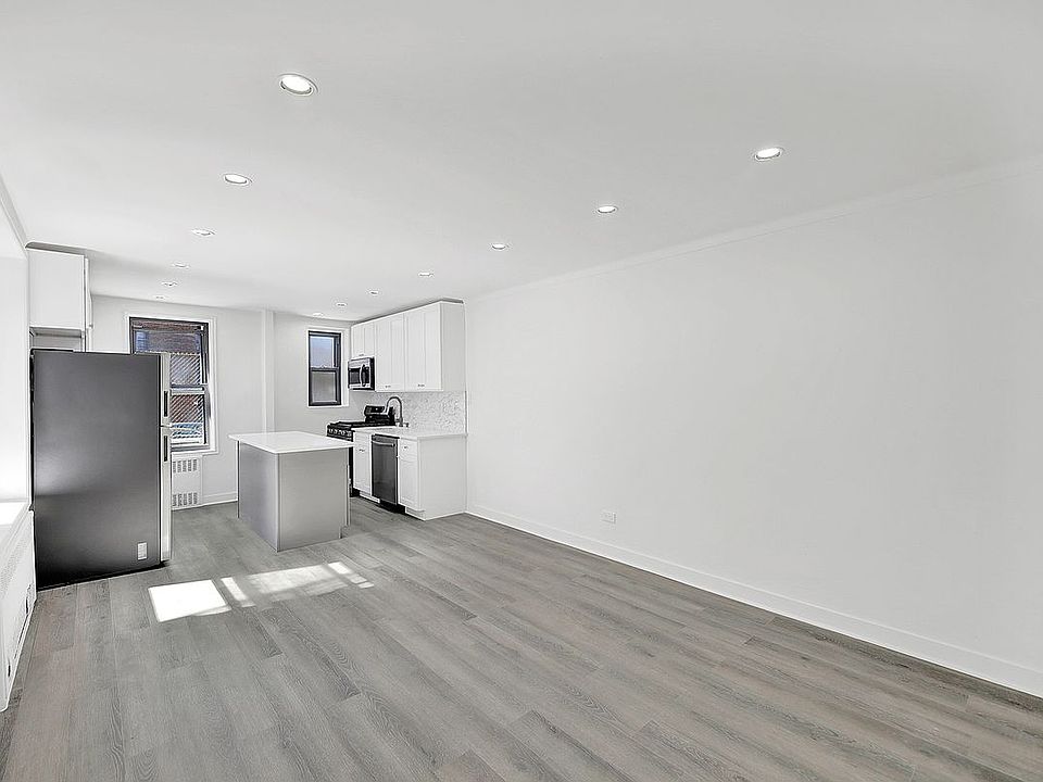1st image of 61 Oliver St APT 1T