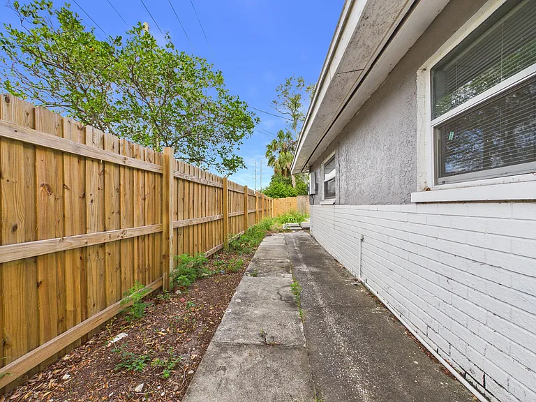 605 S Disston Ave #1/2 — Photo 14