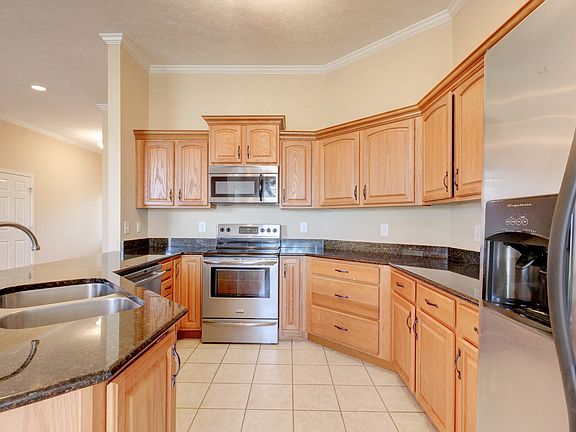 5th image of 1625 Apache Way