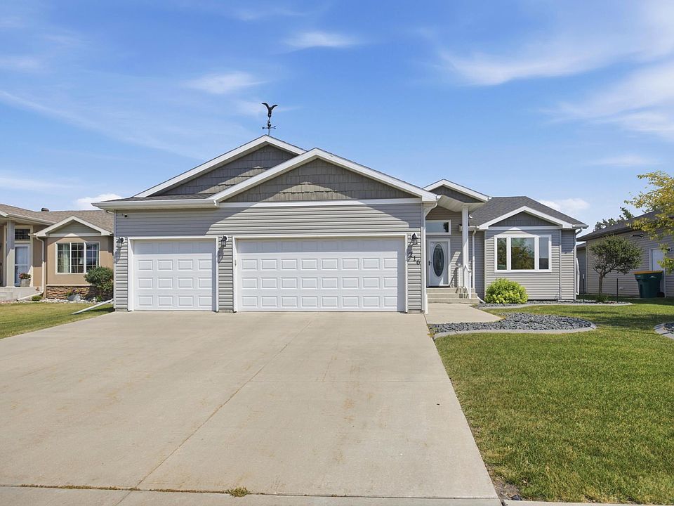 1st image of 216 30th Ave E