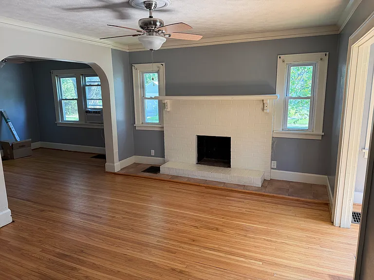 2103 N Court St — Photo 4