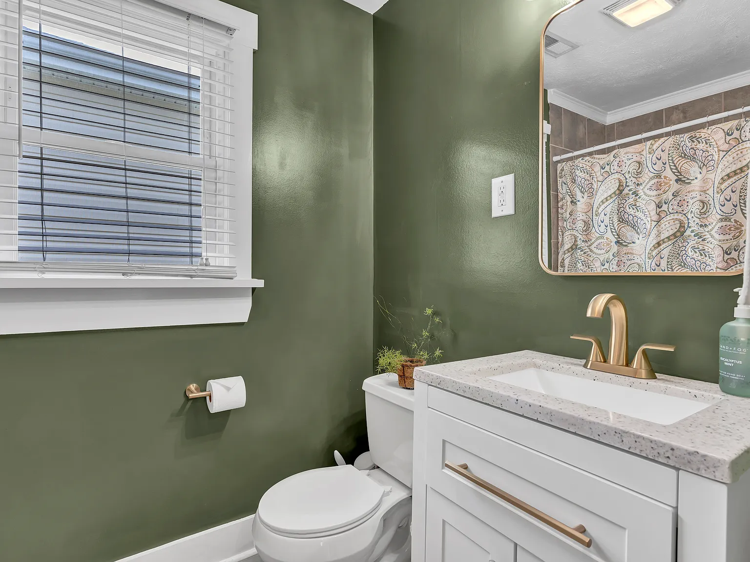 2 bed, 1092 sqft, $2,300 — Photo 4